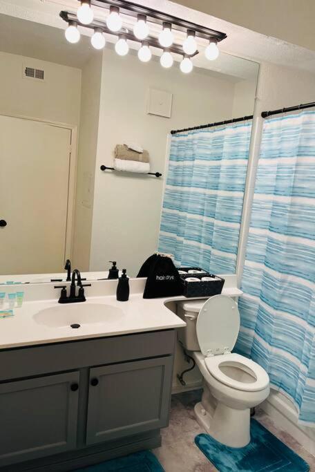 Home Away From Home-Cozy 2 Bdrm Condo/Med Cntr/Nrg Хьюстон Экстерьер фото